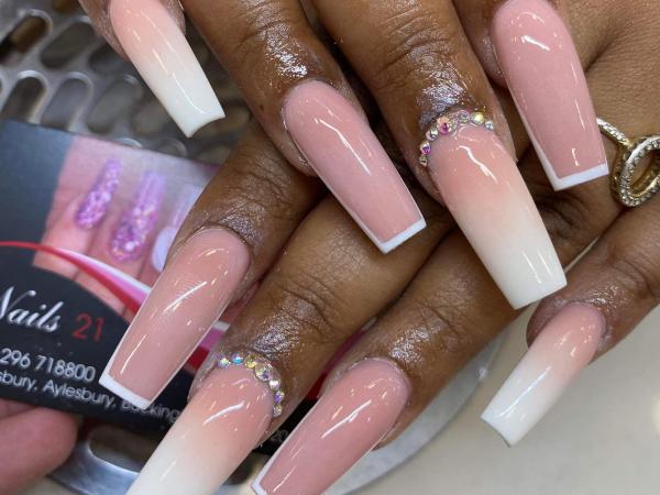 Nails 21 gallery