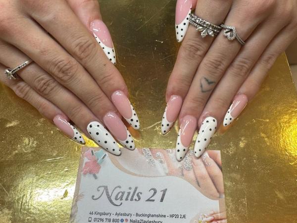 Nails 21 gallery